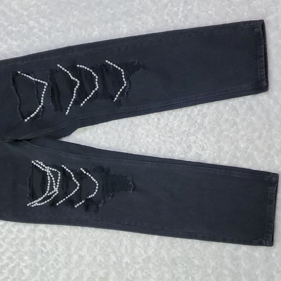 Forever 21 Distressed Pearl Detail Black Jeans - Picture 4 of 16